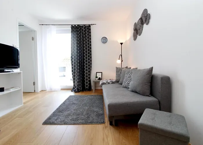 Modern Balcony With Pool Close To In "donaustadt" *