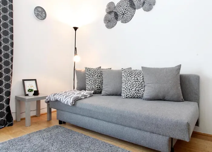 Modern Balcony With Pool Close To In "donaustadt"
